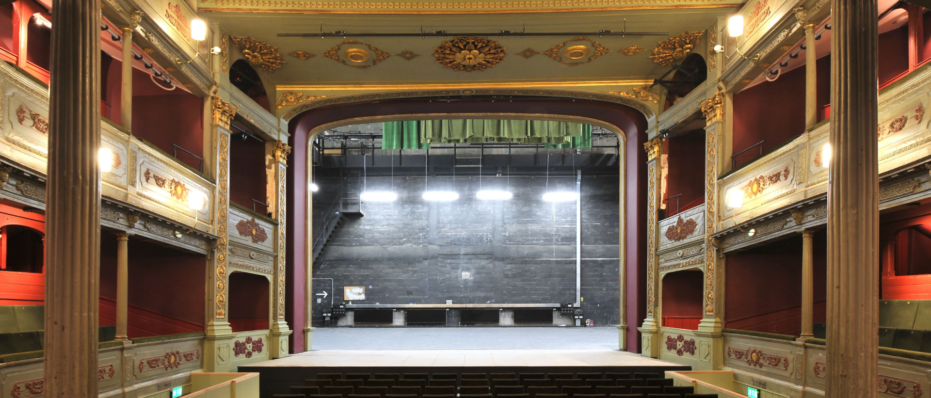 BSL Theatre Tour | Bristol Old Vic